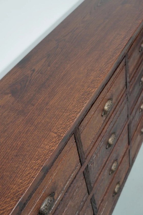 Image 1 of Französischer, restaurierter Apotheker-/Eisenwarenschrank aus Eiche, 1920er/1930er Jahre