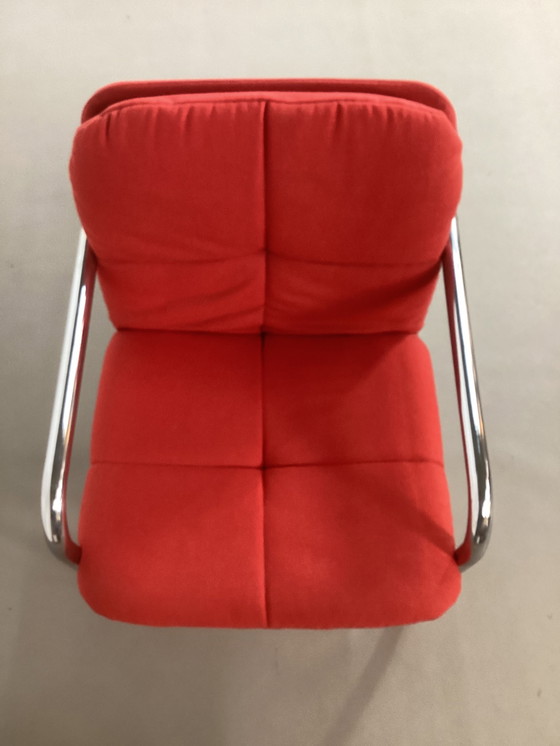 Image 1 of Poltrona con struttura tubolare dal design vintage