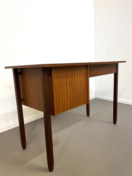 Image 1 of Scrivania danese in teak del 1960 ca