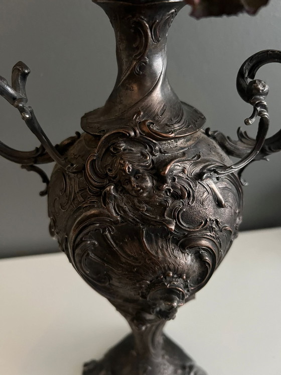 Image 1 of Ziervase rokoko 1880 putto metal