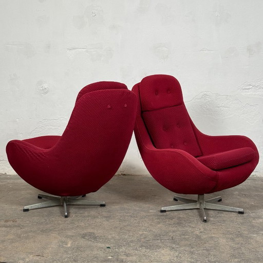 UP Závody Burgundy Swivel Chair, 1960s