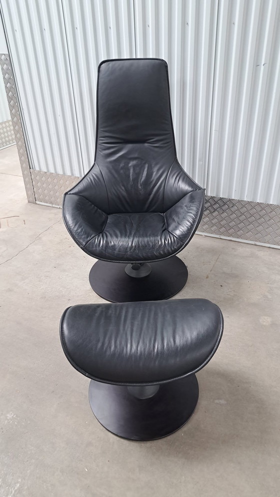 Image 1 of ¡¡¡¡OFERTA DE VERANO!!!! Sillón de diseño de cuero con otomana