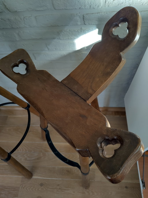 3 sgabelli da bar brutalisti