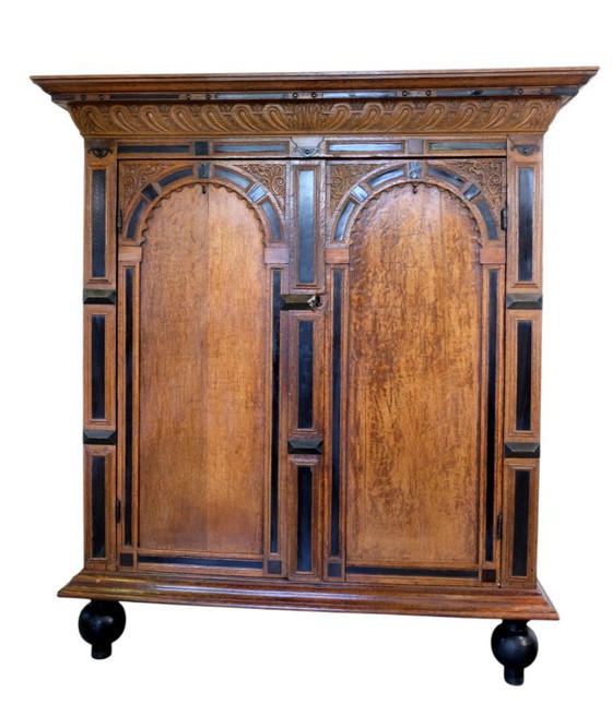 Image 1 of Hollandse 17de eeuwse Toogkast eikenhout