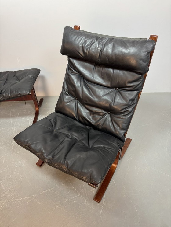 Image 1 of Mid-Century Scandinavian Design Leather Siesta Lounge Chair and Ottoman Designed by Ingmar Relling, Norway 1970s.