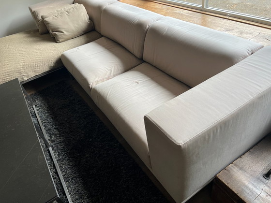 Image 1 of Cassina Moov bank