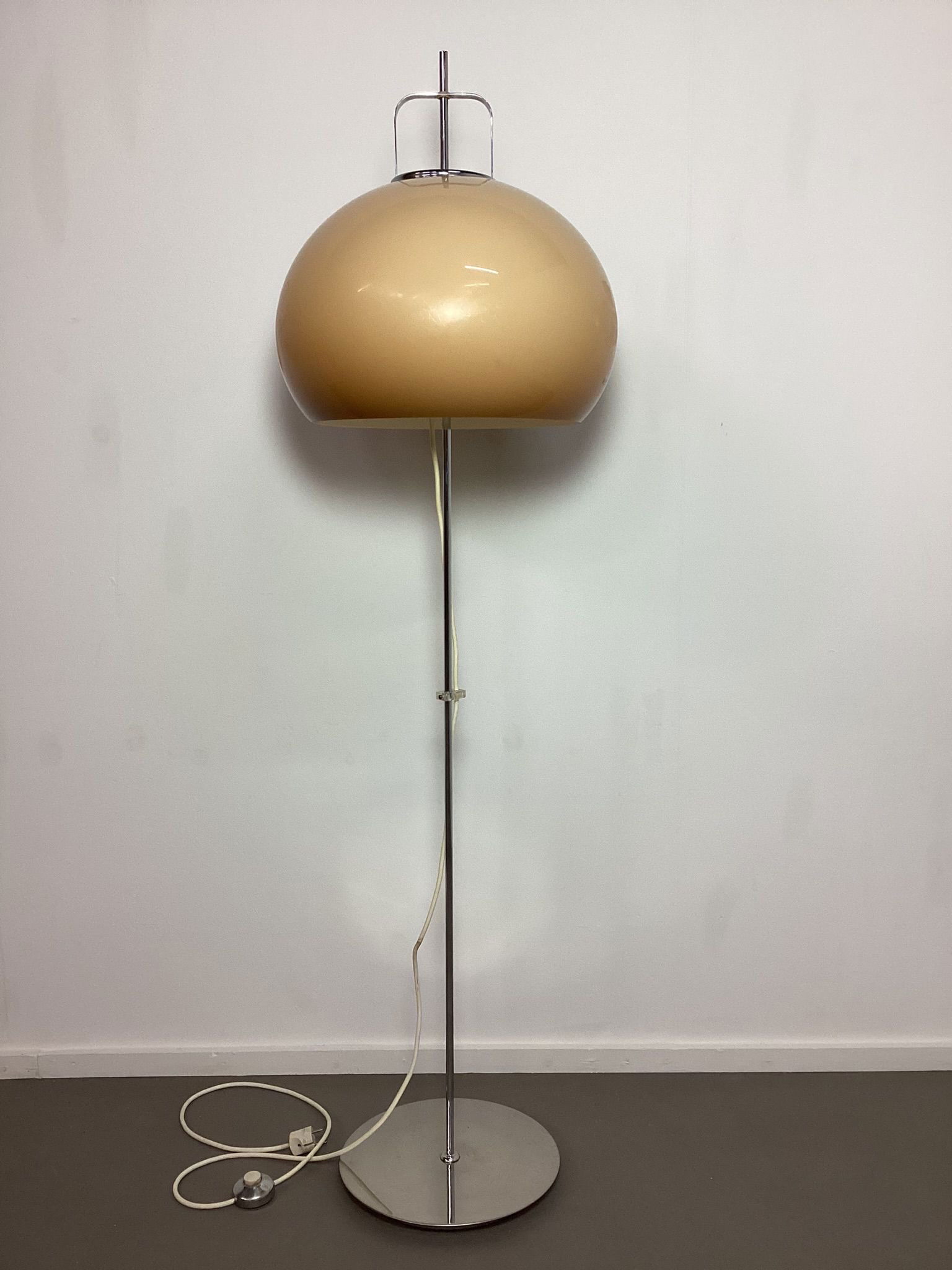 Harvey guzzini online floor lamp