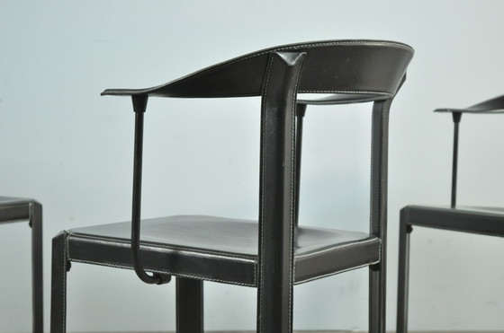 Image 1 of Italiaanse postmoderne vintage leren eettafelstoelen, 1980s