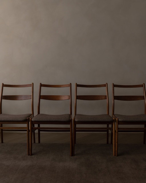 Set mit 4 Vintage-Minett-Esszimmerstühlen, Yngve Ekström, Troeds, Schweden – skandinavische Stühle