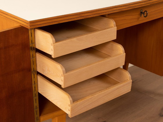 Image 1 of Vrijstaand houten bureau, jaren 50