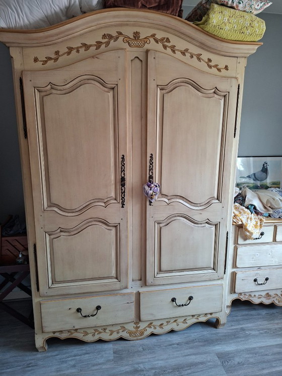 Image 1 of Armoire