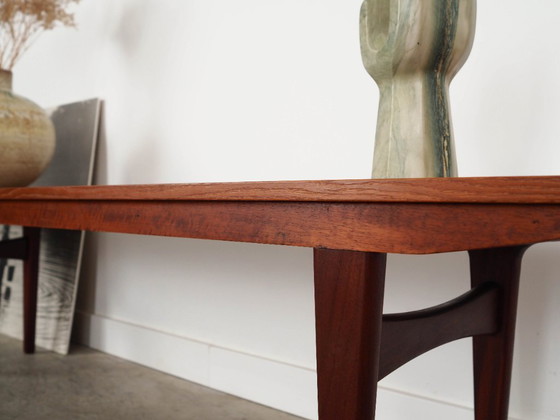 Image 1 of Eikenhouten dressoir, Deens design, jaren 70, productie: Denemarken