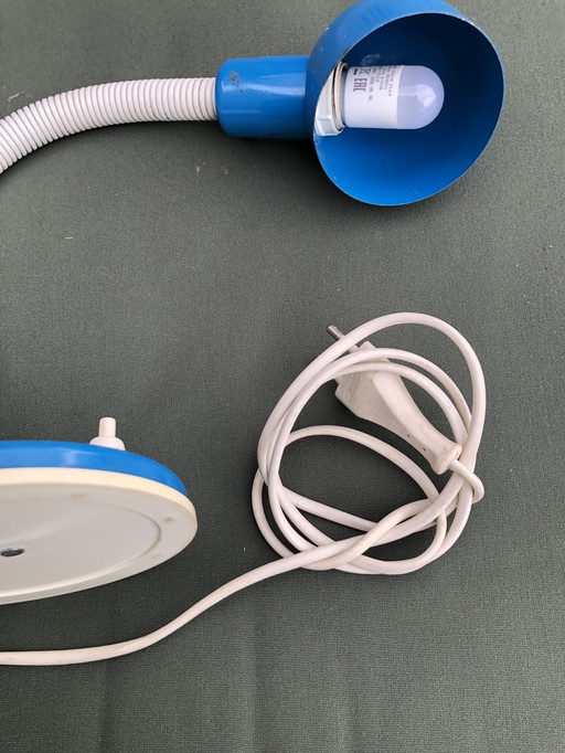 Lampada da tavolo vintage postmoderna in metallo blauwe - '80.