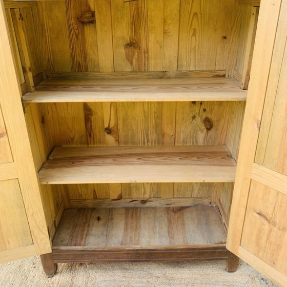 Image 1 of Armoire vintage