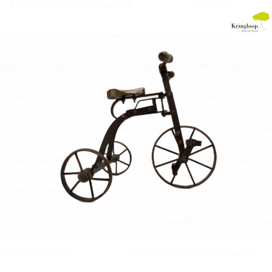 Image 1 of Deux tricycles jouets anciens