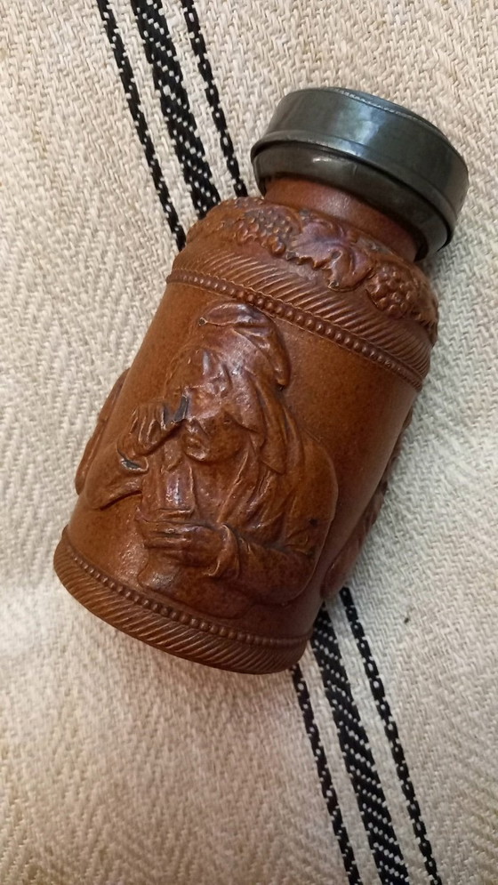 Image 1 of Antieke steengoed tabakspot van Beauvaisis