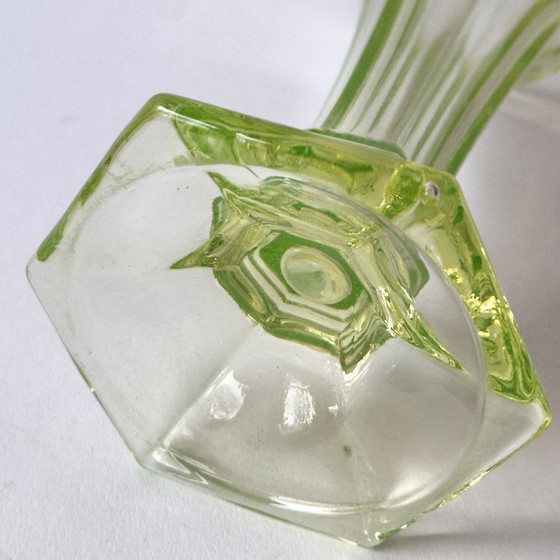 Image 1 of Art déco – Vase aus Uranglas