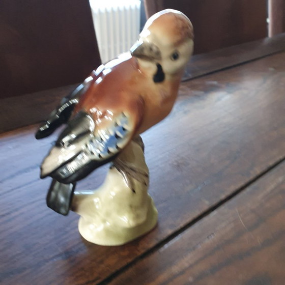 Image 1 of Figurine d'oiseau en céramique représentant un geai, 15 cm