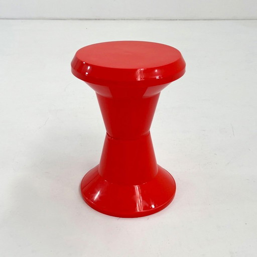 Taburete Coral Taormina de Giganplast, década de 1970.