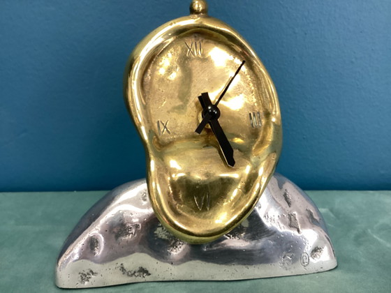 Image 1 of David Marshall Dalí, Orologio che si scioglie, Design brutalista
