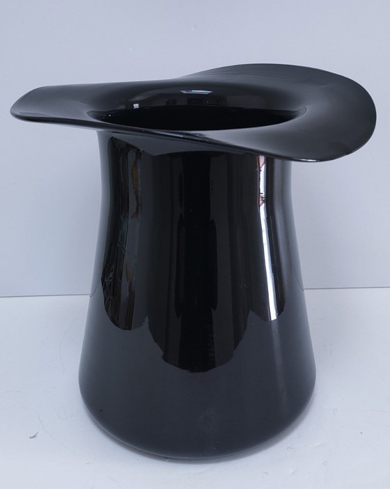 Image 1 of Champagnekoeler van zwart Murano-glas in de vorm van een hoed