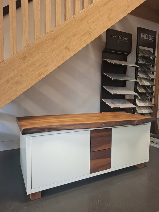 Credenza/ Mobile TV - MDF combinato con legno di noce – Credenze (photo 2 of 5)