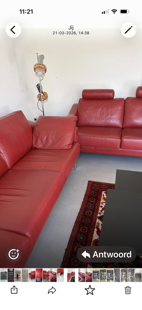 Image 1 of Bankstel Antonia van Leolux in roter Farbe