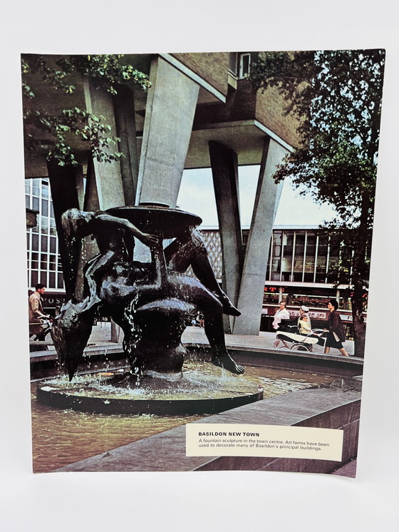 Image 1 of Set mit 9 Kartonfotos „Basildon New Town“