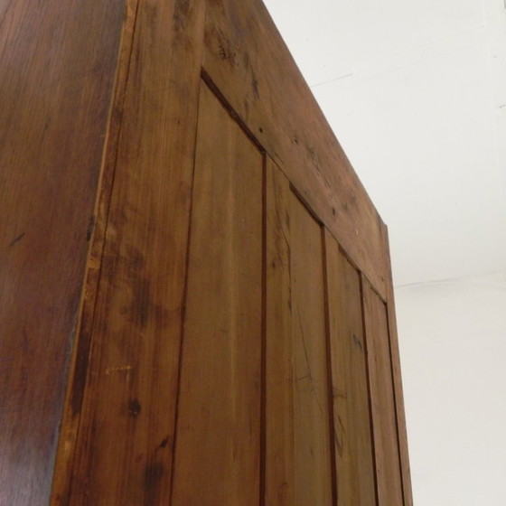 Image 1 of Cassonetto per tapparella alto 229 cm con due ante una sopra l'altra, anni '30