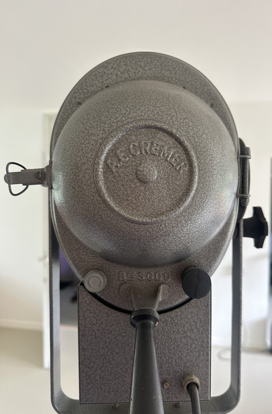 Image 1 of Cremer Paris Theaterlampe auf Ständer ca. 1940