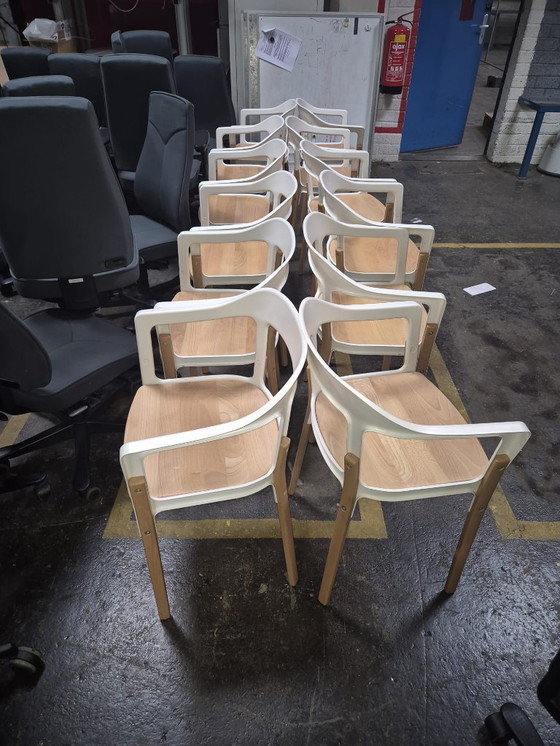 Image 1 of 32 stoelen MAGIS