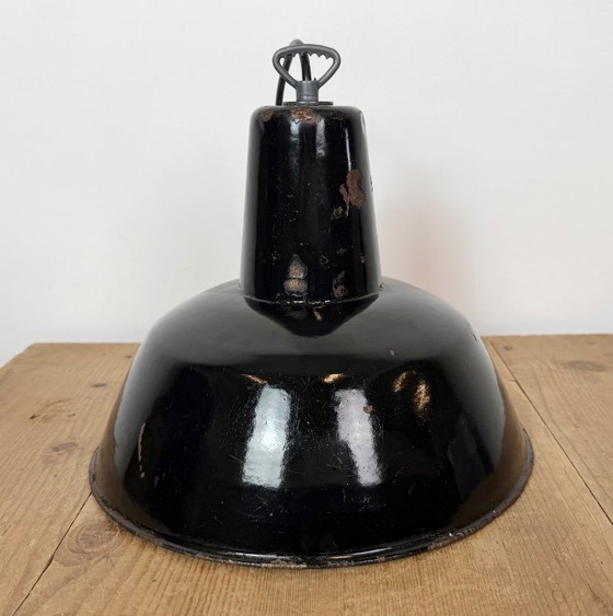 Industrial Black Enamel Factory Pendant Lamp, 1950s, Metal, Industrieel (photo 11 of 15)