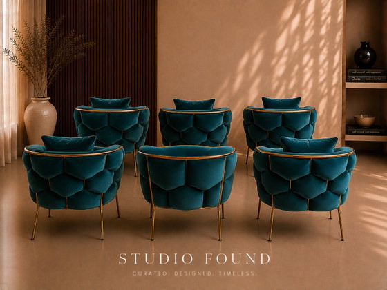 ✦ SET MIT 6 LUXURIÖSEN TÜRKIS-SESSELN | DESIGN | GOLDENES GESTELL – Velvet (photo 9 of 12)