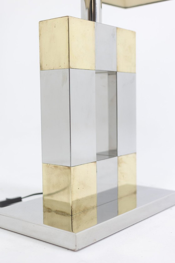 Image 1 of Sandro Petti. Geometrische lamp in zilver en goudkleurig metaal, jaren 70.
