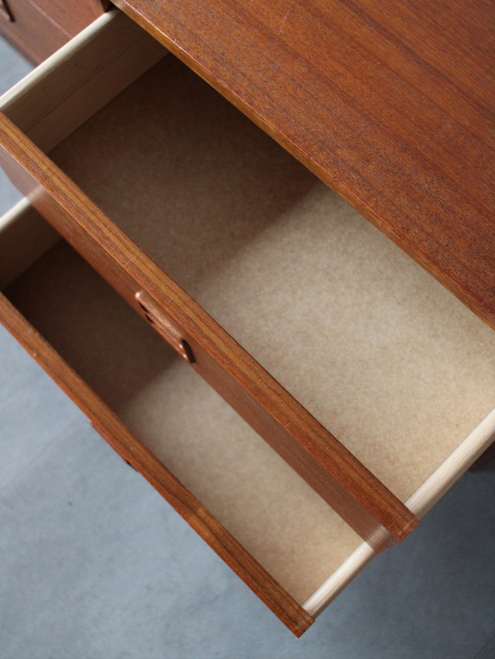 Image 1 of Cassettiera danese vintage in teak