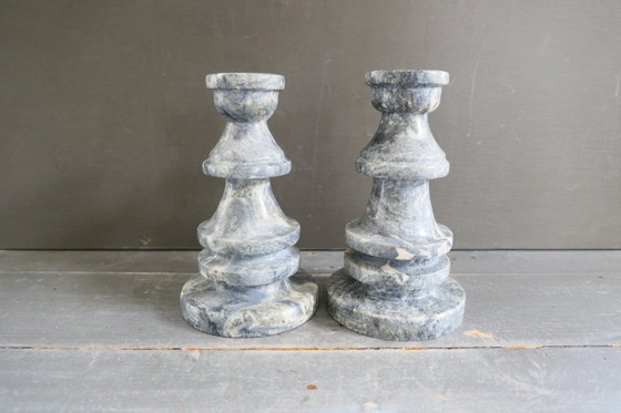 Image 1 of Antikes Kerzenständer-Set aus grauem Marmor