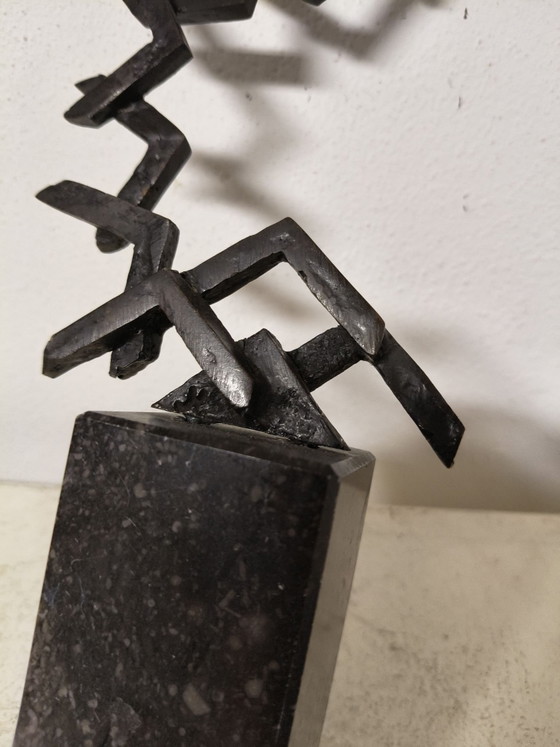 Escultura brutalista de bronce Jaap Hartman Myron BV granito 25cm, Piedra, Negro (foto 7 de 8)