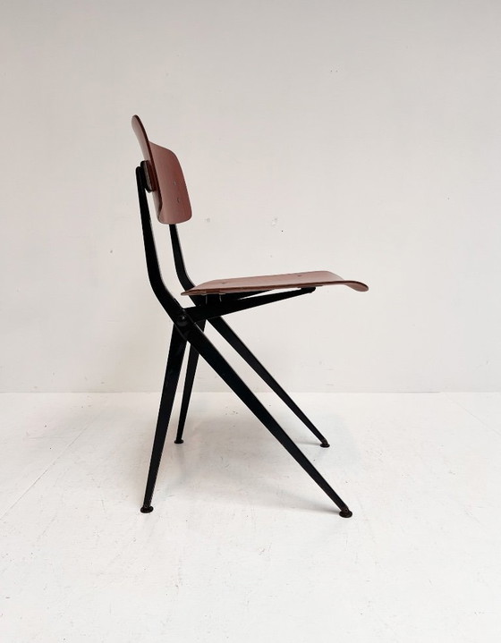 Image 1 of Ensemble de 4 chaises d'école par Ynske Kooistra pour Marko Holland, 1960
