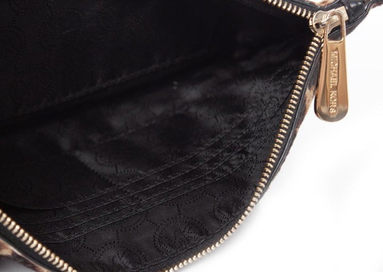 Image 1 of Portefeuille zippé Michael Kors en cuir Ponsykin