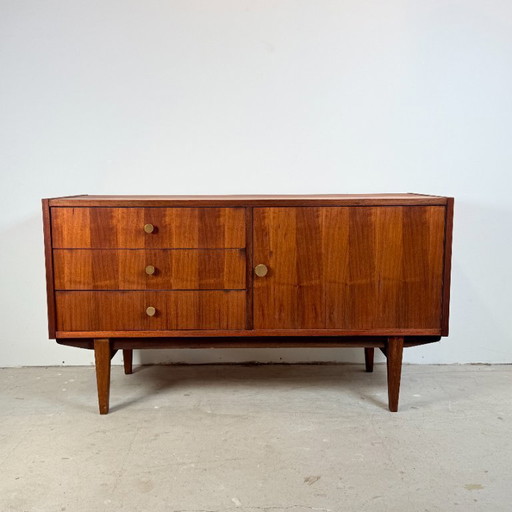 Vintage mahonie sideboard in Scandinavische stijl
