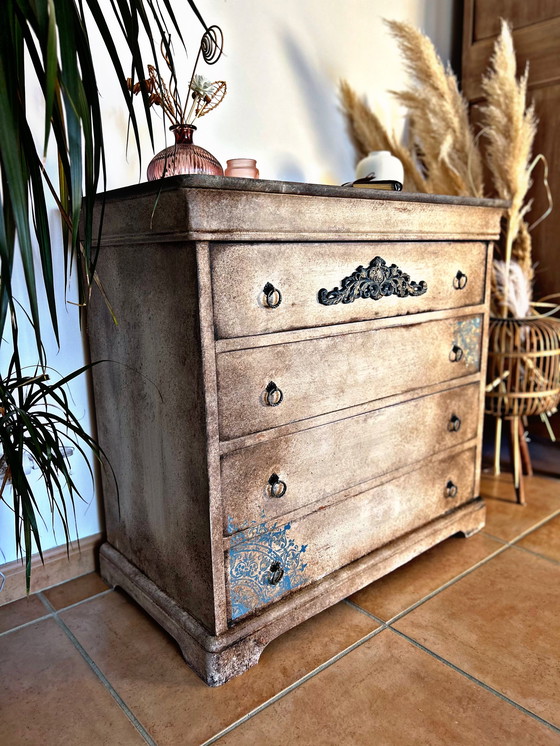 Image 1 of 🌸 Antieke commode met patina – uniek stuk – natuurlijke en authentieke uitstraling 🌸