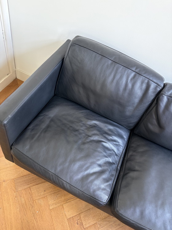 De Sede DS-118 Dreisitzer-Sofa, schwarzes Leder, Chrombeine – 3-5 Sitzer Sofas, Leather, Chrome (photo 5 of 5)