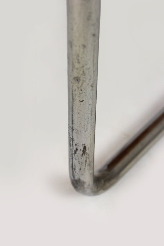 Image 1 of Mesa auxiliar B12 restaurada de Marcel Breuer, década de 1940