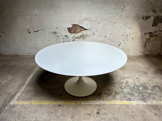 Image 1 of Beautiful Saarinen table by Knoll – 152 cm