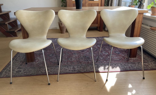 Te koop: 5 design leren Vlinderstoelen van Fritz Hansen