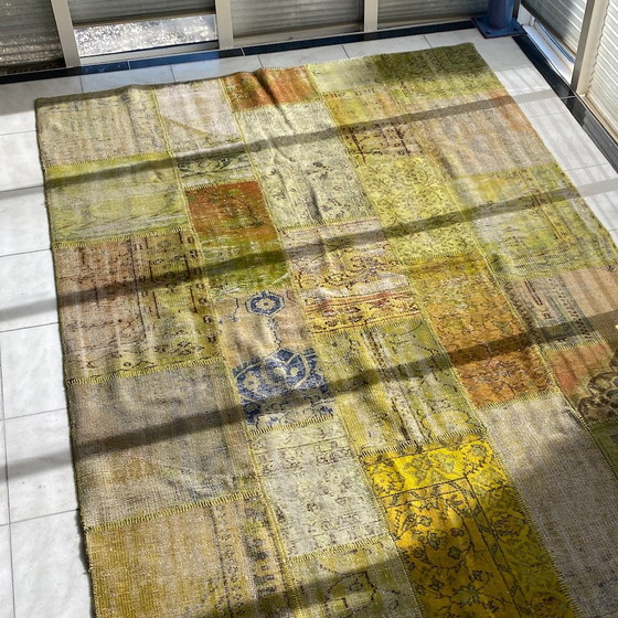 Image 1 of Altuntas Patch Lime rug - 200x300