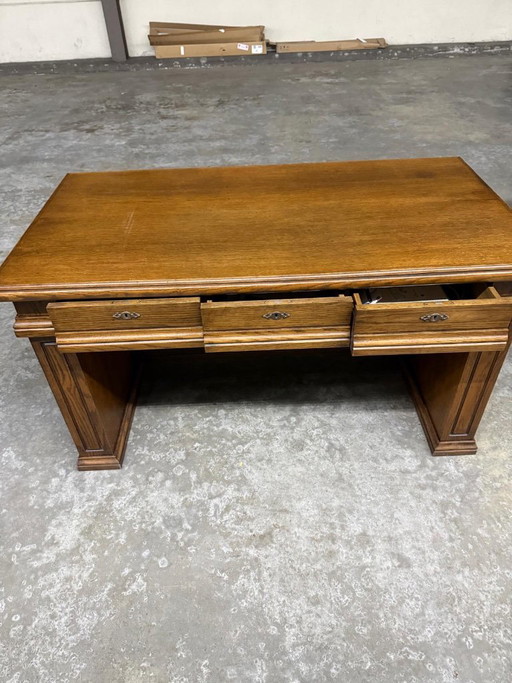 Bureau Antique