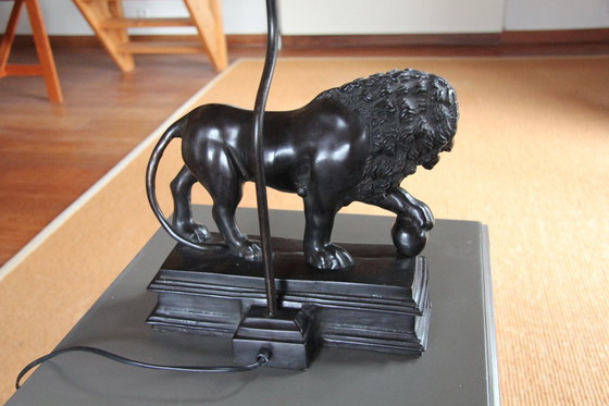 Image 1 of Base especial para lámpara de mesa con león de peltre (aleación de estaño)