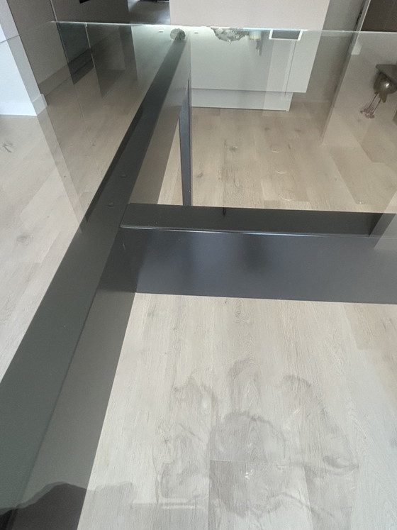 Minimalistisch Design Eettafel Met Glazen Blad – Glass, Metal (photo 7 of 7)