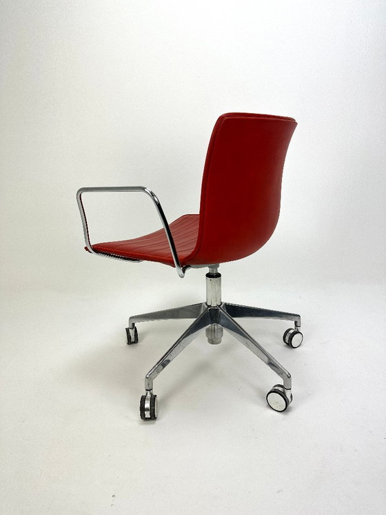 Image 1 of Sedia design Arper Catifa 53